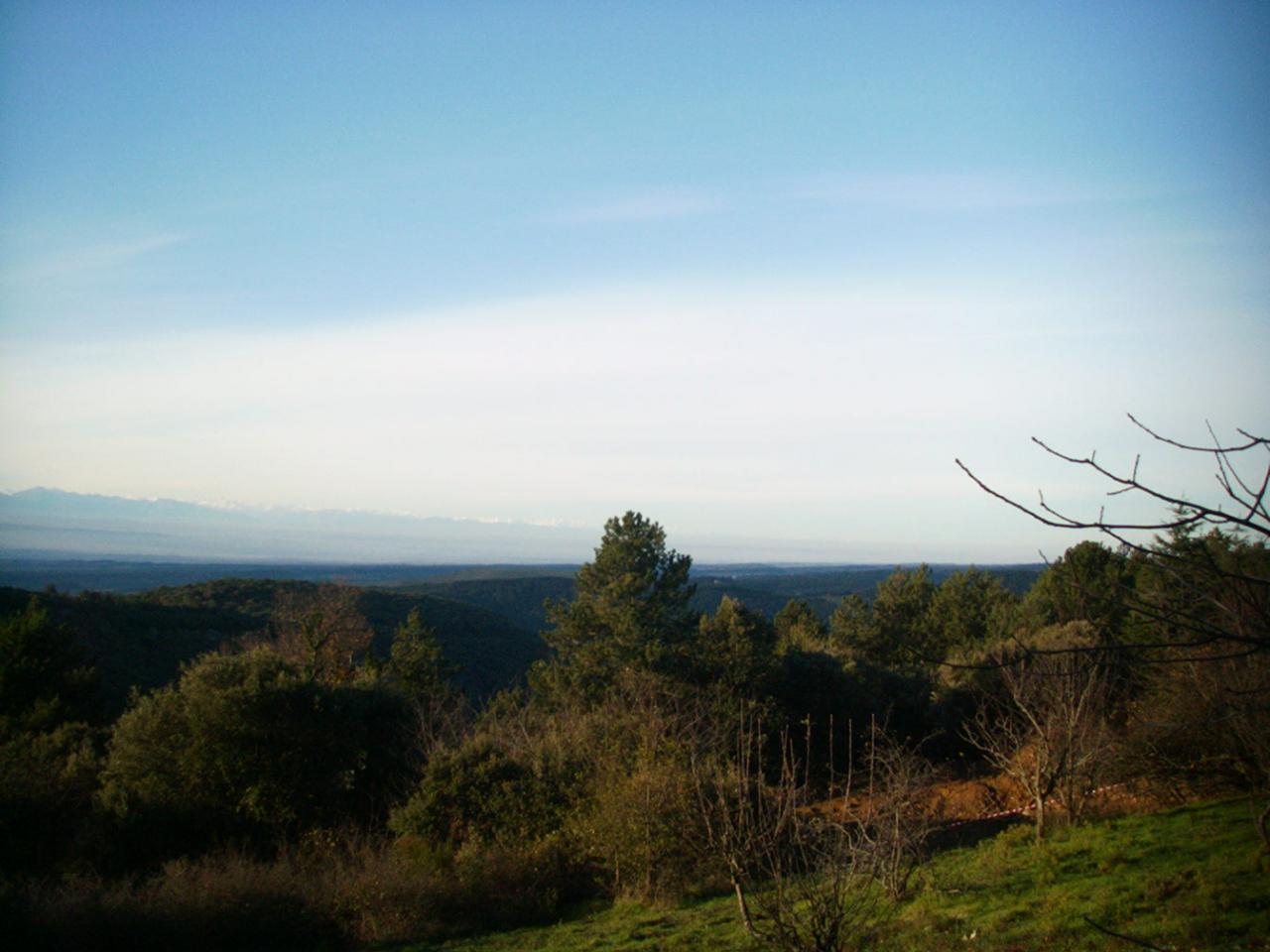 Au loin, chaine des Pyrénées